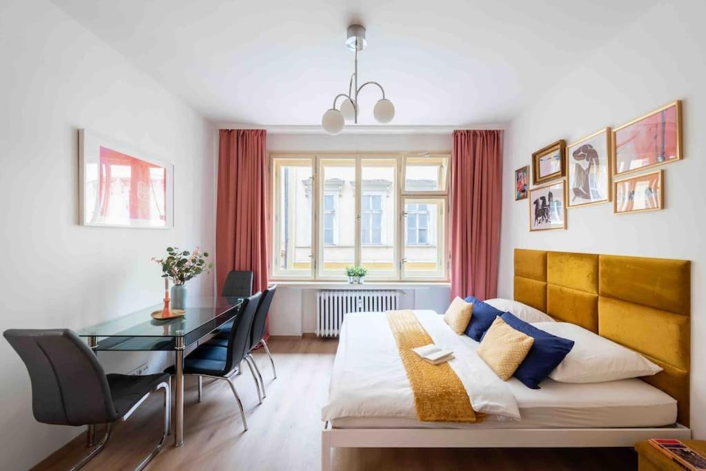 Golden Sunny Apartment, Centre, For 3 People Apartmán