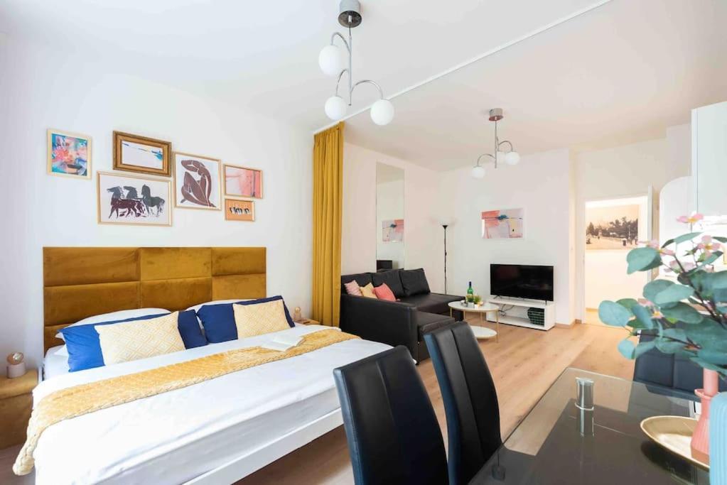 Golden Sunny Apartment, Centre, For 3 People * Prague